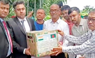 শেখ হাসিনাকে ৫০০ কেজি আনারস পাঠালেন ত্রিপুরার মুখ্যমন্ত্রী