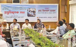 প্রকাশ্যে এলেন বিতর্কিত মতিউরের স্ত্রী লাকী