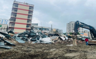 চট্টগ্রামে ভারতের যুদ্ধজাহাজ ‘রণবীর’