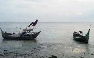 ১৫ অঞ্চলে ঝড়ের আভাস, নদীবন্দরে সতর্কতা