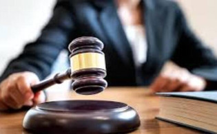 মামলা ঠেকাতে স্ত্রীকে ব্যবসায়ী সাজালেন সাবেক এএসপি