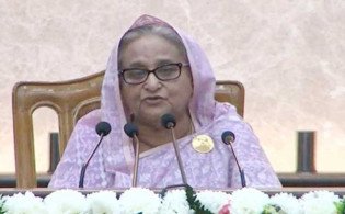 মেয়েরা রাজাকার বলে স্লোগান দেয়, কোন দেশে বাস করছি: প্রধানমন্ত্রী