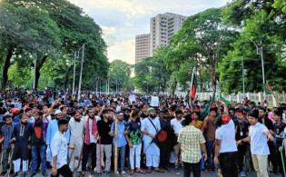 সারাদেশে ‘কমপ্লিট শাটডাউন’-এর ডাক কোটা আন্দোলনকারীদের
