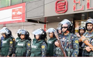 থানার নিরাপত্তায় আনসার ও গ্রাম প্রতিরক্ষা বাহিনী