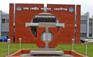 কেন্দ্রীয় কারাগার থেকে বের হতে হামলা, সেনাবাহিনীর ফাঁকা গুলি