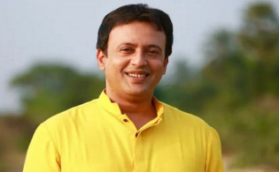 বিমানবন্দর থেকে ফিরিয়ে দেওয়া হলো রিয়াজকে
