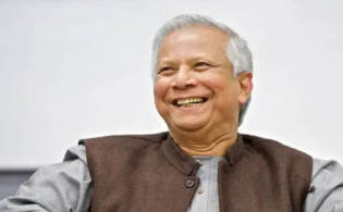 ঢাকায় পৌঁছেছেন ড. মুহাম্মদ ইউনূস