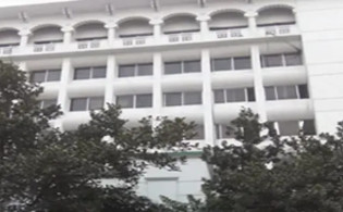 অ্যাটর্নি জেনারেলসহ ৭০ আইন কর্মকর্তার পদত্যাগ
