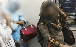 এবার আবাসিক হোটেলে তল্লাশি চালাচ্ছেন শিক্ষার্থীরা