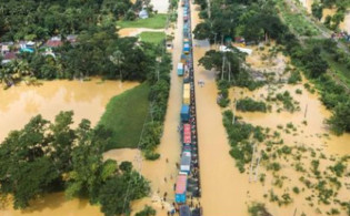 আকস্মিক বন্যায় ১৫ জনের মৃত্যু
