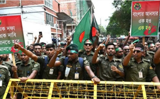 সচিবালয়ের সামনে ঠিক কী ঘটেছিল? শিক্ষার্থী-আনসার সংঘর্ষের শুরু কীভাবে?