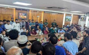 ঢামেকে আন্দোলনরত চিকিৎসকদের সঙ্গে বৈঠকে সমন্বয়করা