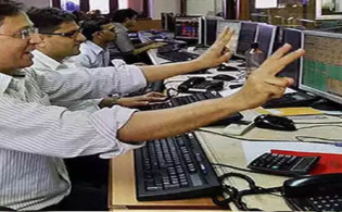 দীর্ঘশ্বাস বাড়ছে খুলনা পাওয়ারের, আশা জাগছে শাহাজীবাজারের