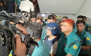 ৫ দিনের রিমান্ডে হাজী সেলিম