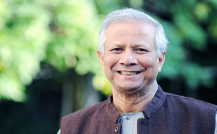 গণঅভ্যুত্থানের একমাস পূর্তিতে প্রধান উপদেষ্টার বার্তা
