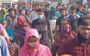 কাজে যোগ দিয়েছেন পোশাক শ্রমিকরা