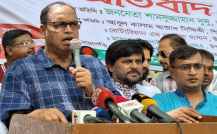 ‘শেখ হাসিনার মাথার চুল থেকে পায়ের নখ পর্যন্ত খুন’