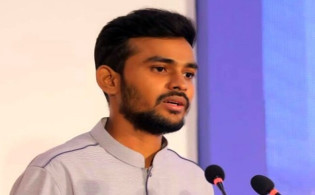 লাল ফিতার দৌরাত্ম্যে আটকে যাচ্ছি: আসিফ মাহমুদ