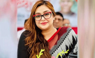 দেশে ফিরছেন কুমিল্লার মেয়র সূচনা