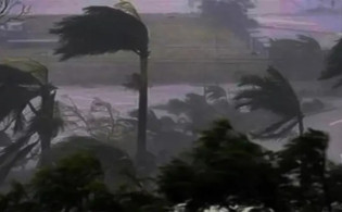 রাতে ১৬ অঞ্চলে ঝড়ের আভাস