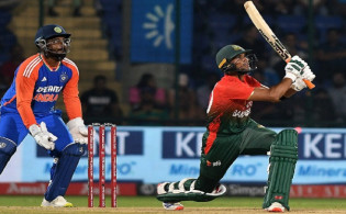 দিল্লিতেও বাংলাদেশের ভরাডুবি