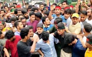 হাইকোর্ট ঘেরাও করলেন শিক্ষার্থীরা