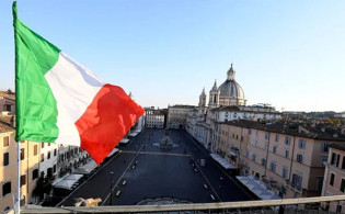 যে কারণে বাংলাদেশিদের ওয়ার্ক পারমিট স্থগিত করল ইতালি