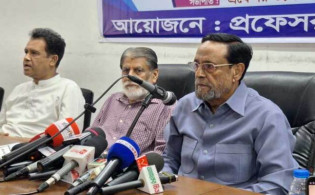 আর কয়টা লাশ পড়লে আ.লীগকে নিষিদ্ধ করবেন: অলি আহমদ