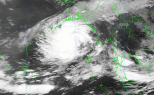 যে এলাকায় আঘাত হানতে পারে ঘূর্ণিঝড় ডানা