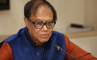 ব্যাংক লুটকারীদের বিরুদ্ধে যথাযথ ব্যবস্থা নেয়া হবে : গভর্নর