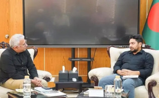 সময়টা সফলভাবে পার করতে পারলে দেশ ঘুরে দাঁড়াবে: উপদেষ্টা নাহিদ