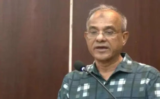 ঢাকার রাস্তায় দোকান বসানো যাবে না: স্বরাষ্ট্র উপদেষ্টা
