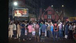 জিরো পয়েন্টে অবস্থান নিয়েছে ছাত্র-জনতা