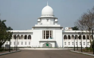 হাইকোর্টের তিন বিচারপতির পদত্যাগ