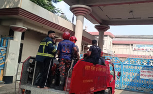 সোনারগাঁওয়ে পেপার মিলে অগ্নিকাণ্ডে ১১ শ্রমিক দগ্ধ