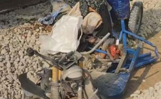ট্রেনের ধাক্কায় প্রাণ গেল অটোরিকশার ৫ যাত্রীর