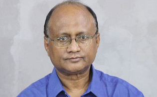 দুদকের নতুন চেয়ারম্যান আবদুল মোমেন