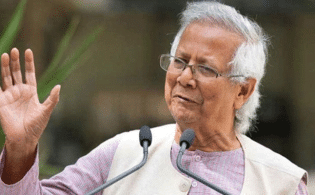 ডি-৮ সম্মেলনে যোগ দিতে মিশরে গেলেন প্রধান উপদেষ্টা