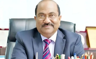 যে কারণে সপরিবারে মামলায় ফাঁসলেন সাবেক ডেপুটি গভর্নর এস কে সুর