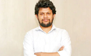 সরকার বদলালেও যেন পররাষ্ট্রনীতি না বদলায়: মাহফুজ আলম