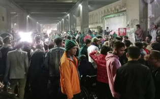 শাহবাগে সড়কে নেমে এসেছেন গণঅভ্যুত্থানে আহতরা