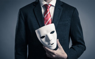 প্রতারককে চমকে দিলেন তরুণী, জানুন কী ঘটলো