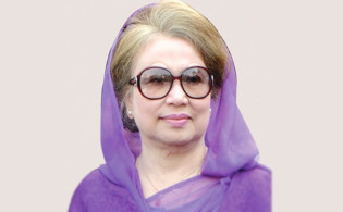 খালেদা জিয়ার শারীরিক অবস্থায় উন্নতি, এখন নিজে হাঁটতে পারেন