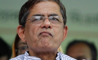 বন্ধুদের কাছে ফিরে আবেগে আপ্লুত মির্জা ফখরুল, শৈশবের দুষ্টুমি স্মরণ