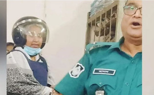 কাঠগড়ায় দাঁড়িয়ে টিস্যু পেপারে পাঁচ মিনিট ধরে চিঠি লিখলেন দীপু মনি