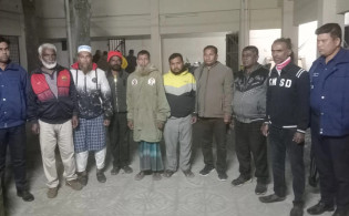 আ.লীগ নেতার বাড়িতে গোপন বৈঠক