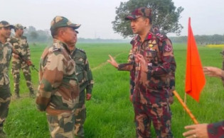 সীমান্তে বেড়া নির্মাণ নিয়ে উত্তেজনা: বিজিবি-বিএসএফের বৈঠক