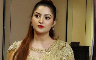 চিত্রনায়িকা পরীমনির বিরুদ্ধে গ্রেপ্তারি পরোয়ানা