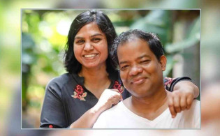 দুজনেই কারাগারে, কাঠগড়ায় স্বামীকে দেখে আপ্লুত রুপা