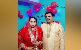 স্ত্রীর স্বীকৃতির দাবিতে আ.লীগ নেতার বাড়ীতে দুই সন্তানের জননী